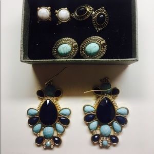 Blue Vintage Earning Set